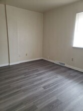 6032 W Port Ave in Milwaukee, WI - Building Photo - Building Photo