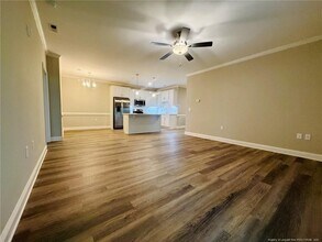 188 Gallery Dr in Spring Lake, NC - Foto de edificio - Building Photo