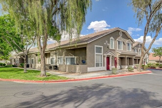 Hidden Canyon Village in North Las Vegas, NV - Foto de edificio - Building Photo