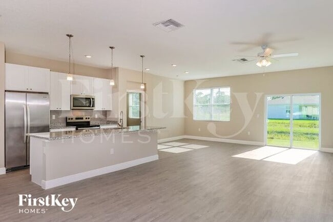 2787 Foster Rd SE in Palm Bay, FL - Building Photo - Building Photo