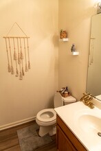 2201 Main St in Chester, MD - Building Photo - Building Photo