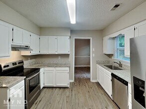 7423 Rena Mae Ln in Charlotte, NC - Building Photo - Building Photo