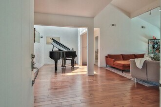 1243 Clippers Cir in Westlake Village, CA - Building Photo - Building Photo