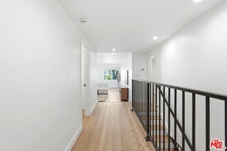 324 S Elm Dr in Beverly Hills, CA - Building Photo - Building Photo