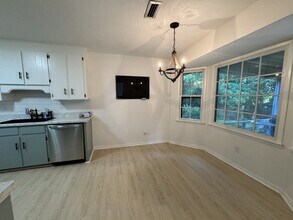 1217 Avondale Dr in Dothan, AL - Building Photo - Building Photo