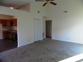 59 Quail Forest Dr in Savannah, GA - Building Photo - Building Photo