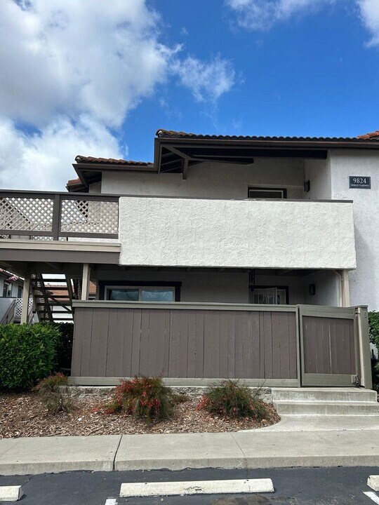 9824 Shirley Gardens Dr in Santee, CA - Building Photo