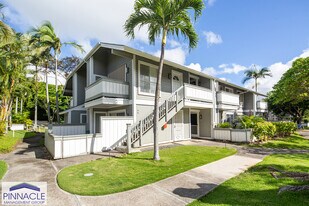 493 Mananai Pl in Honolulu, HI - Building Photo