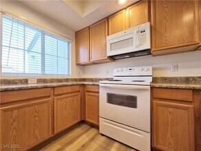 6160 Rumrill St, Unit 232 in Las Vegas, NV - Building Photo - Building Photo