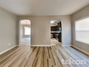 125 Cypress Ct in Canton, GA - Building Photo - Building Photo