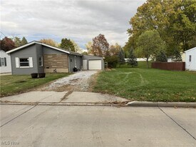 171 Marion Ave in Mogadore, OH - Building Photo