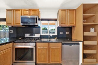 9650 NW 24th St in Sunrise, FL - Building Photo - Building Photo