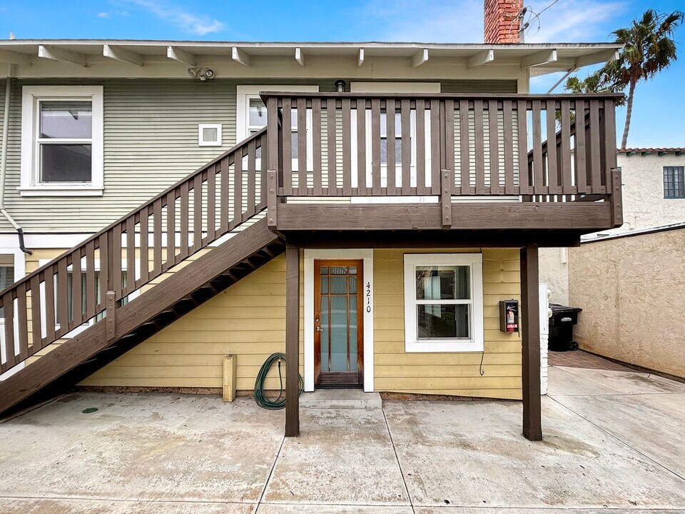 4210 Cleveland Ave in San Diego, CA - Building Photo