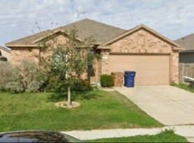 2113 Egret Dr in Corpus Christi, TX - Building Photo