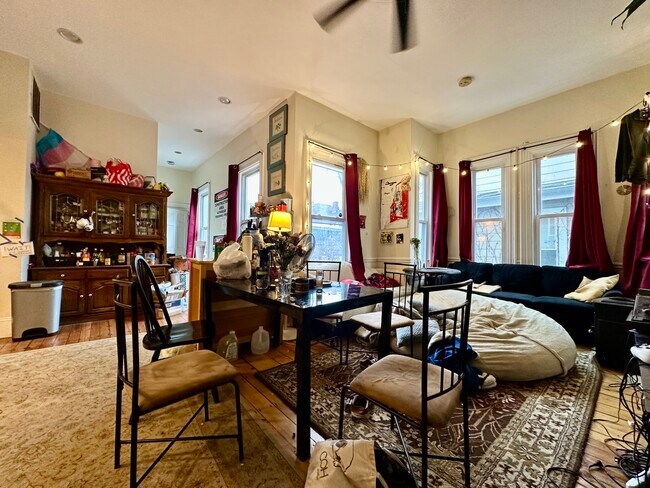 22 Highgate St, Unit #22 in Boston, MA - Building Photo - Building Photo