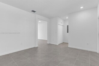 2660 SE 28th St in Homestead, FL - Building Photo - Building Photo