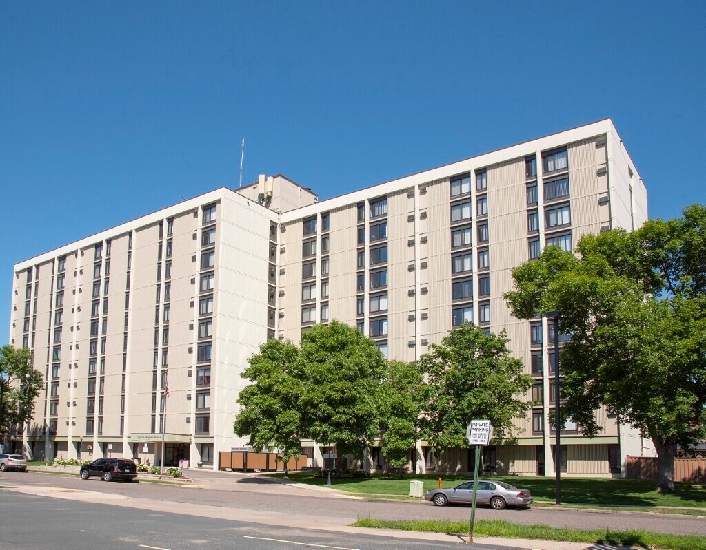 Hopkins Village Apartments in Hopkins, MN