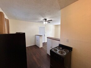 1707 32nd St in Lubbock, TX - Foto de edificio - Building Photo