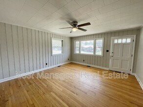 531 E Donaldson Ave in Raeford, NC - Building Photo - Building Photo