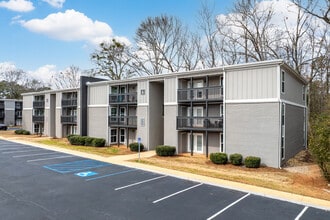 Club 34 in Auburn, AL - Foto de edificio - Building Photo