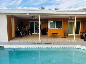 6624 NW 1st Ct in Margate, FL - Building Photo - Building Photo