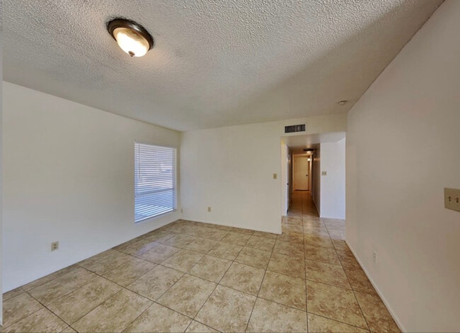 376 Stone Fly Rd in North Las Vegas, NV - Building Photo - Building Photo