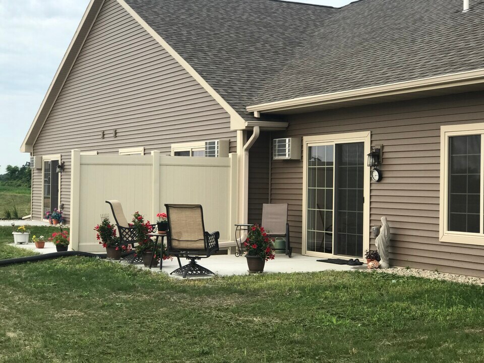 504 Jefferson St in Oconto, WI - Building Photo