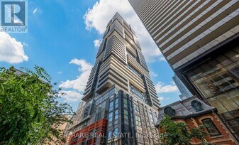 7 Grenville St, Unit 3307 in Toronto, ON - Building Photo