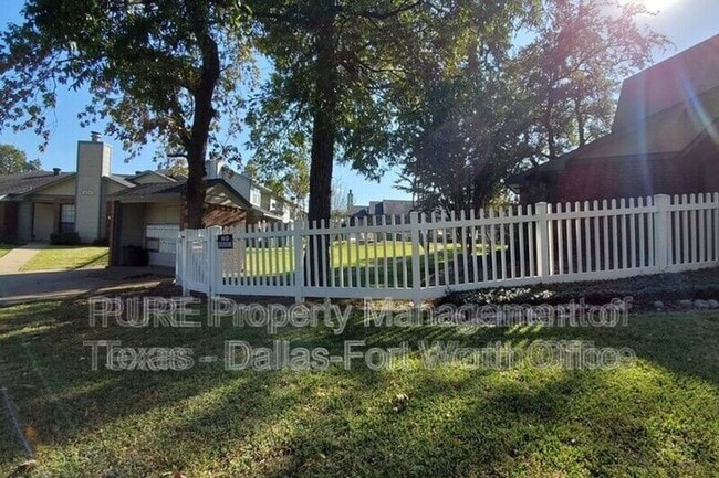 property at 814-103 Castleglen Dr