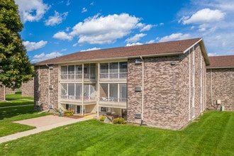 Anchor Bay Apartments in New Baltimore, MI - Foto de edificio - Building Photo