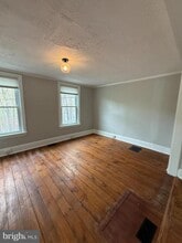 123 Brunswick Ave in Lambertville, NJ - Building Photo - Building Photo