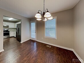 114 Ivy Brook Dr in Dallas, GA - Foto de edificio - Building Photo