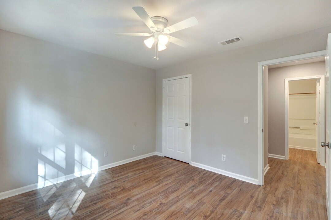 3-3 Dukes Way in Savannah, GA - Building Photo