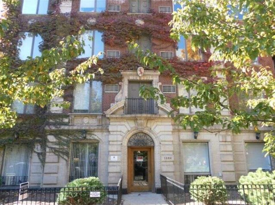1504 N Dearborn Pkwy in Chicago, IL - Building Photo
