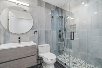 2510 Paloma St in Pasadena, CA - Building Photo - Building Photo