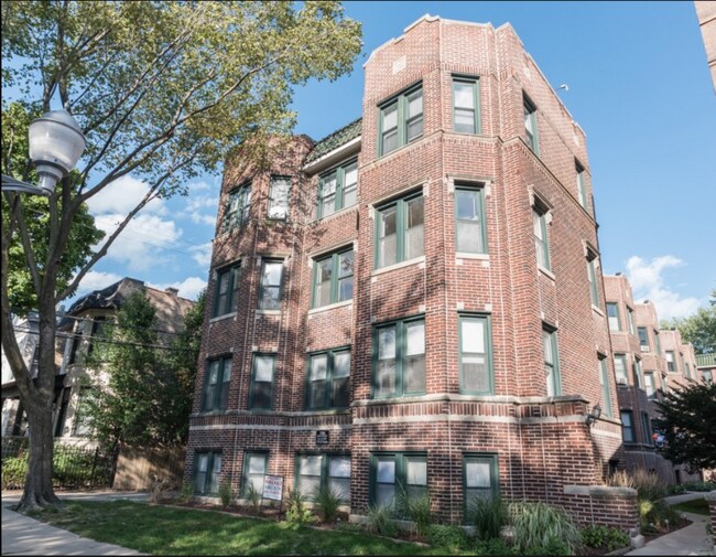 3837 N Greenview Ave, Unit 3839-GDN