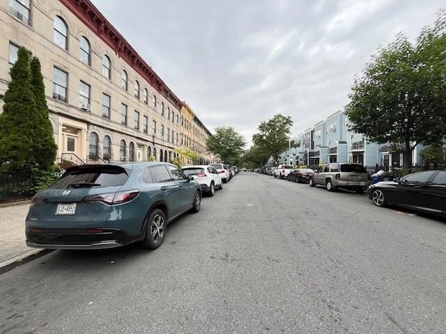 property at 924 Hancock St