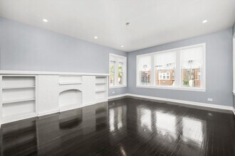 5331 W Congress Pkwy in Chicago, IL - Building Photo - Building Photo