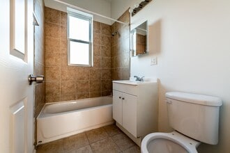 1630 S Sawyer Ave Chicago, IL 60623 in Chicago, IL - Building Photo - Building Photo