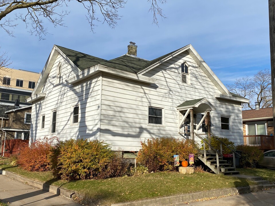 821 Redfield St in La crosse, WI - Foto de edificio