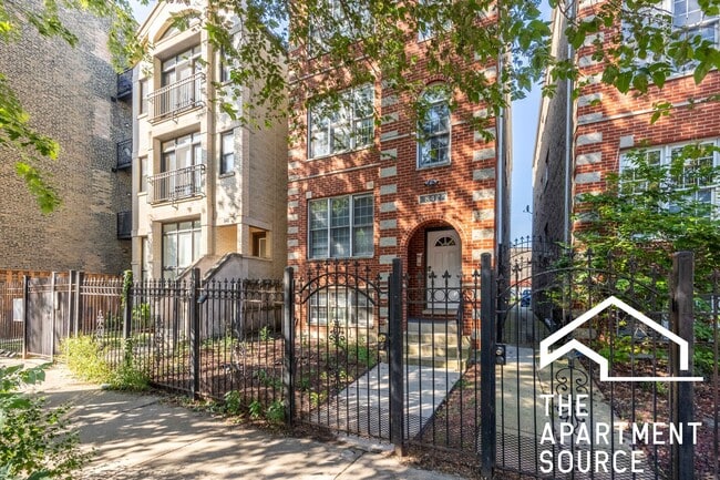 842 N Wood St, Unit 3 in Chicago, IL - Building Photo - Building Photo