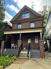 422 Clendenan Ave in Toronto, ON - Building Photo - Building Photo