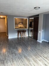 608 Boston Post Rd E, Unit 5 in Marlborough, MA - Building Photo - Building Photo