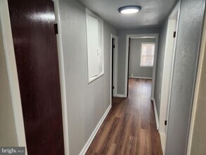 3420 Sunny View Dr in Alexandria, VA - Building Photo - Building Photo