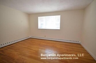 71 Parkman St, Unit 2A in Brookline, MA - Building Photo - Building Photo