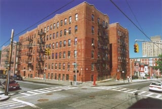 756 E 175th St in Bronx, NY - Foto de edificio