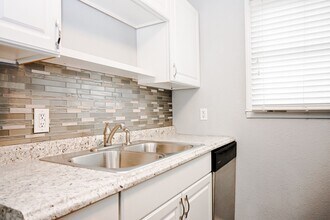 95 4th Ave S in Grand Forks, ND - Building Photo - Building Photo