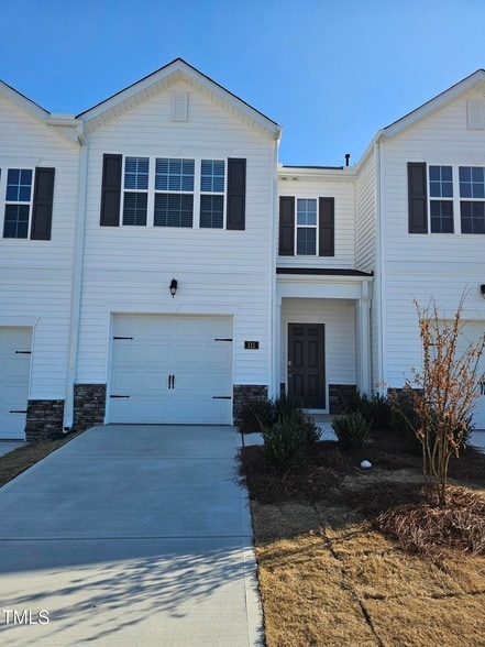 111 Starlight St in Sanford, NC - Building Photo - Building Photo