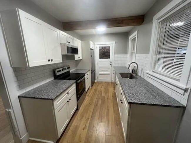 1661 Belasco Ave in Pittsburgh, PA - Building Photo - Building Photo