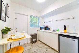 515 NE 82nd St, Unit SI FL1-ID1022249P in Miami, FL - Building Photo - Building Photo